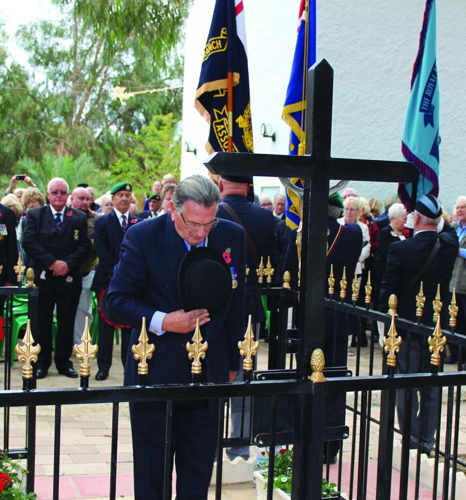 Chairman of Spain North Nigel Hails laying a wreath at the Orihuela Costa Service