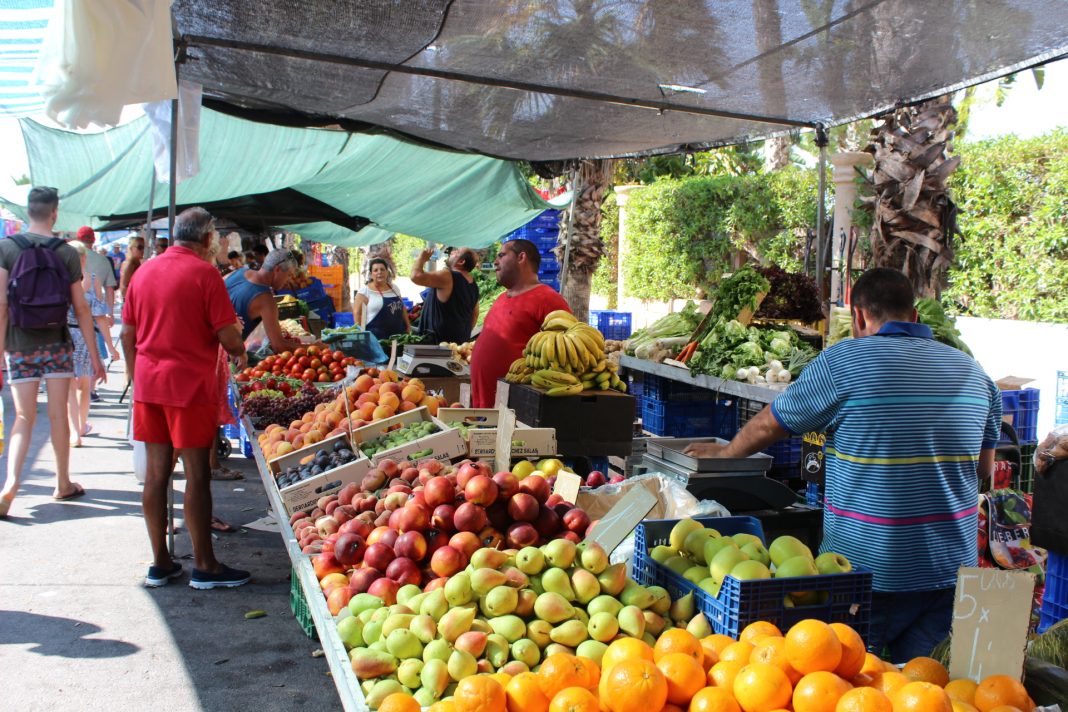 Orihuela postpones the re-opening of street markets