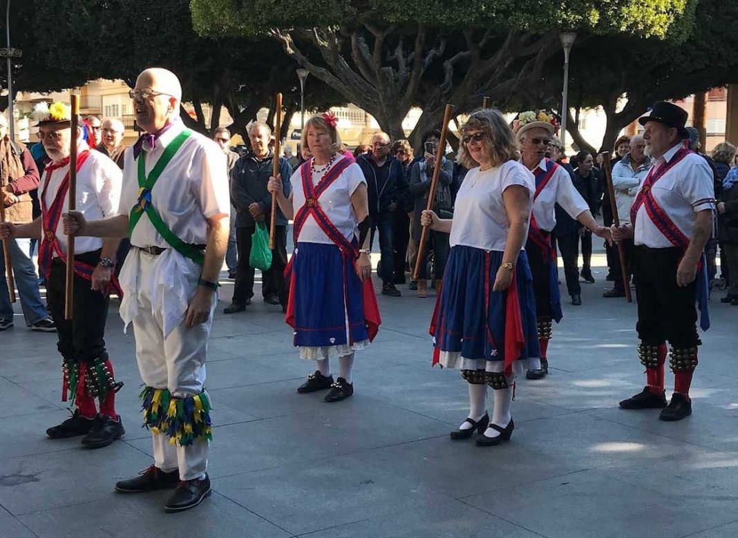 Enthusiastic Welcome for Morris Dancers