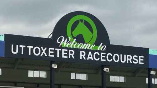 Uttoxeter showcases the Marston's 61 Deep Midlands Grand National