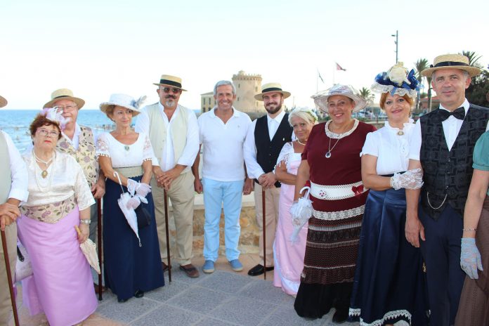 20190828 RutaModernista Modernists attract curiosity in Pilar de la Horadada