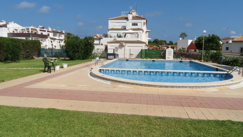 Cheap Spanish property for sale in Punta Prima, Orihuela-Costa.
