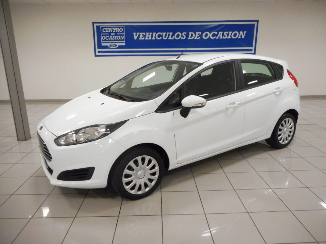 Cars for sale: Ford Fiesta Petrol Automatic 2015 (000003)