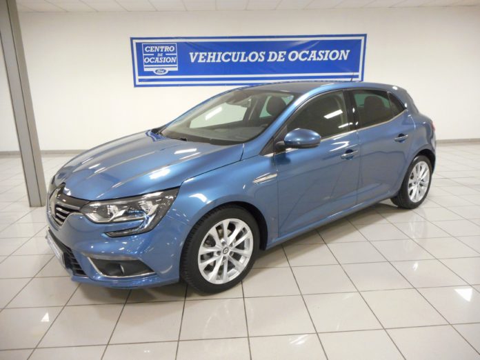 Coches en venta: Renault Mégane Gasolina Automático 2017 (000005) Coches en venta: Renault Mégane Gasolina Automático 2017 (000005)