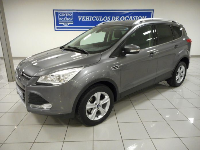 Coche en venta: Ford Kuga Gasolina Manual 2016 (000008)