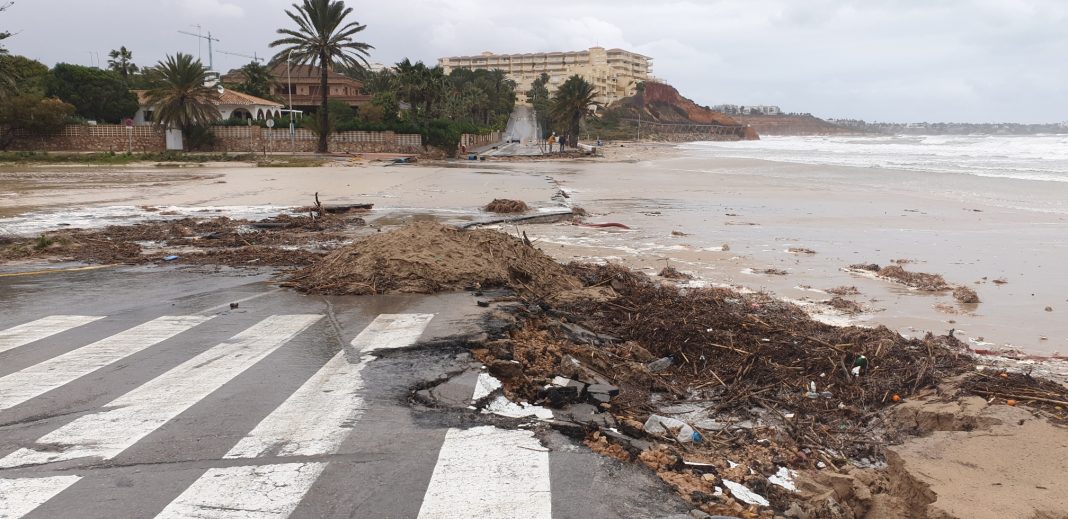 Torrential rains in Costa Blanca and Costa Calida ease - leaving devastation and flooding