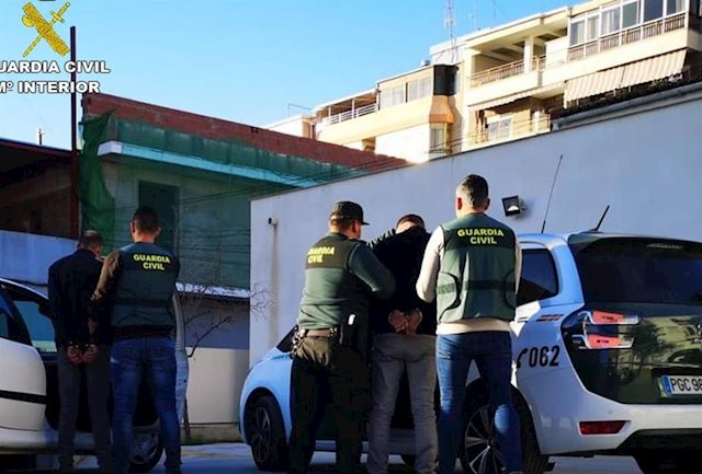 Costa Blanca arrests following thefts from nine cars