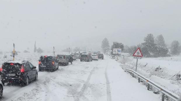 Schools closed as Storm Gloria dumps the first snowfall on the Costa Blanca