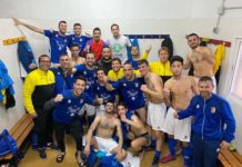 Monovar shock Hondon CF Sporting Albatera A celebrate after a 2-0 win at Daya Nuevo keeping title hopes alive.