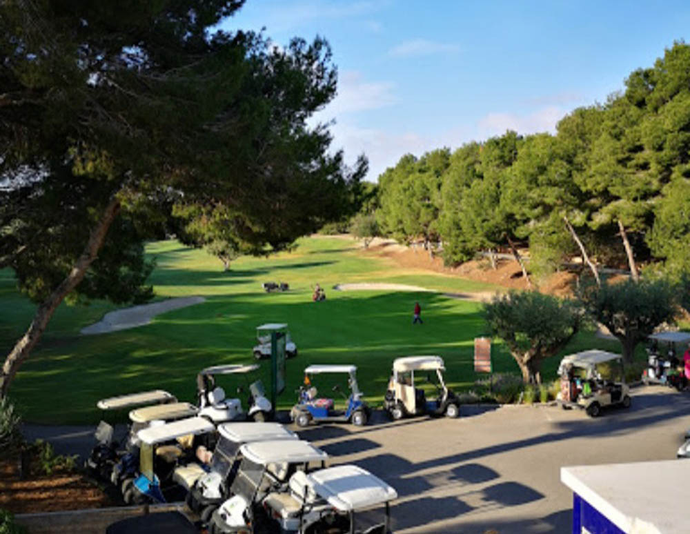 Campo de golf Villamartin: golfers targeted by thieves.