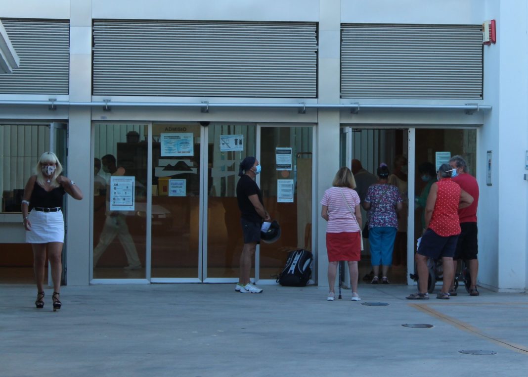 At the Cabo Roig centre queues can be avoided by reporting as the doors open.