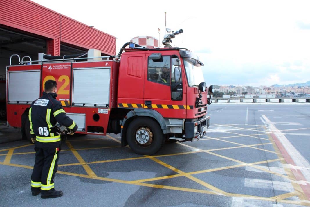 EMERGENCY SERVICES ON STAND-BY IN ALICANTE FLIGHT SCARE - The Leader