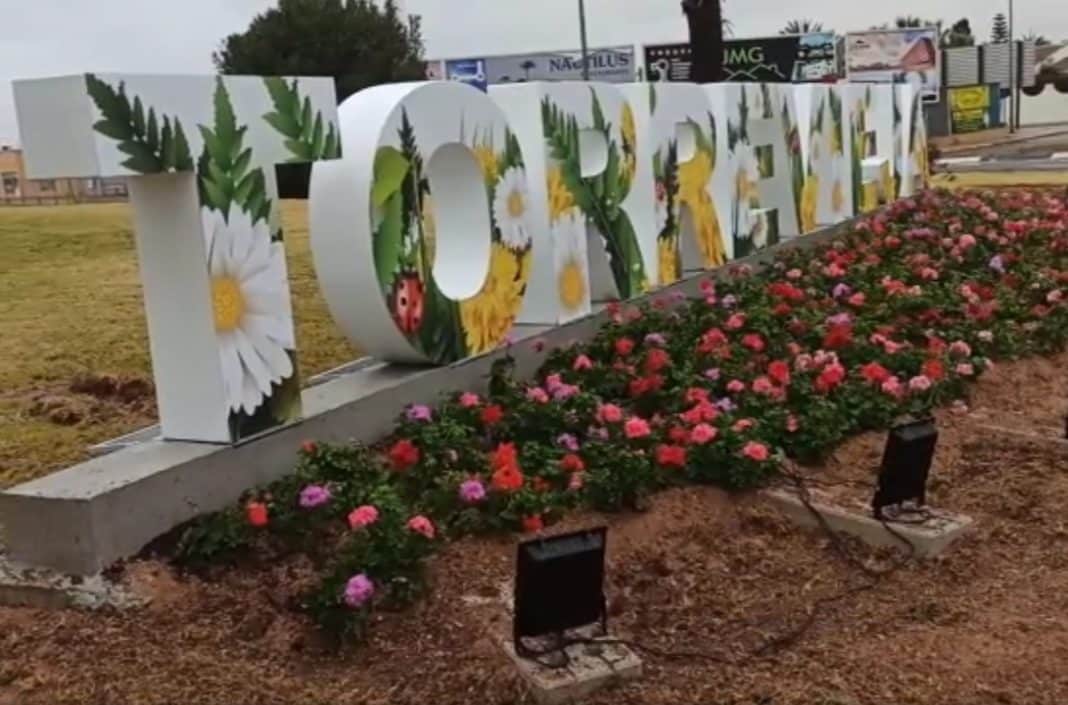 Torrevieja City Council instal 'welcome' Torrevieja signs