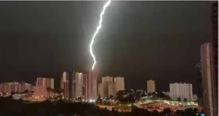 Benidorm lightning thunderbolt fire causes fears of gas explosion