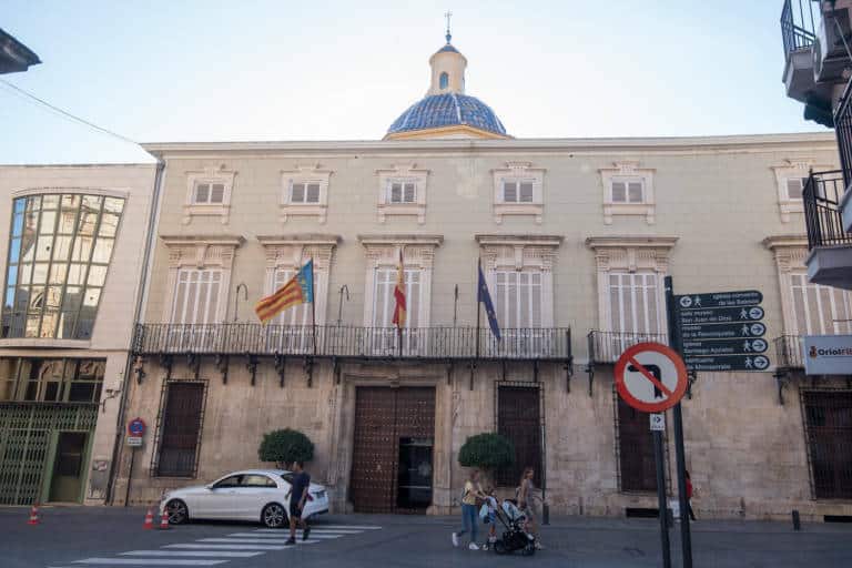 Orihuela Council on the move to alternative accommodation