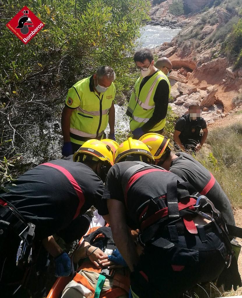 Woman rescued by firefighters after Punta Prima cliff face fall