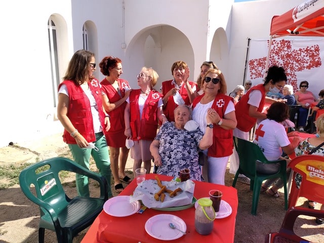 Comprehensive Care for the Elderly is an activity which Mojácar Red Cross has been carrying out for a long time