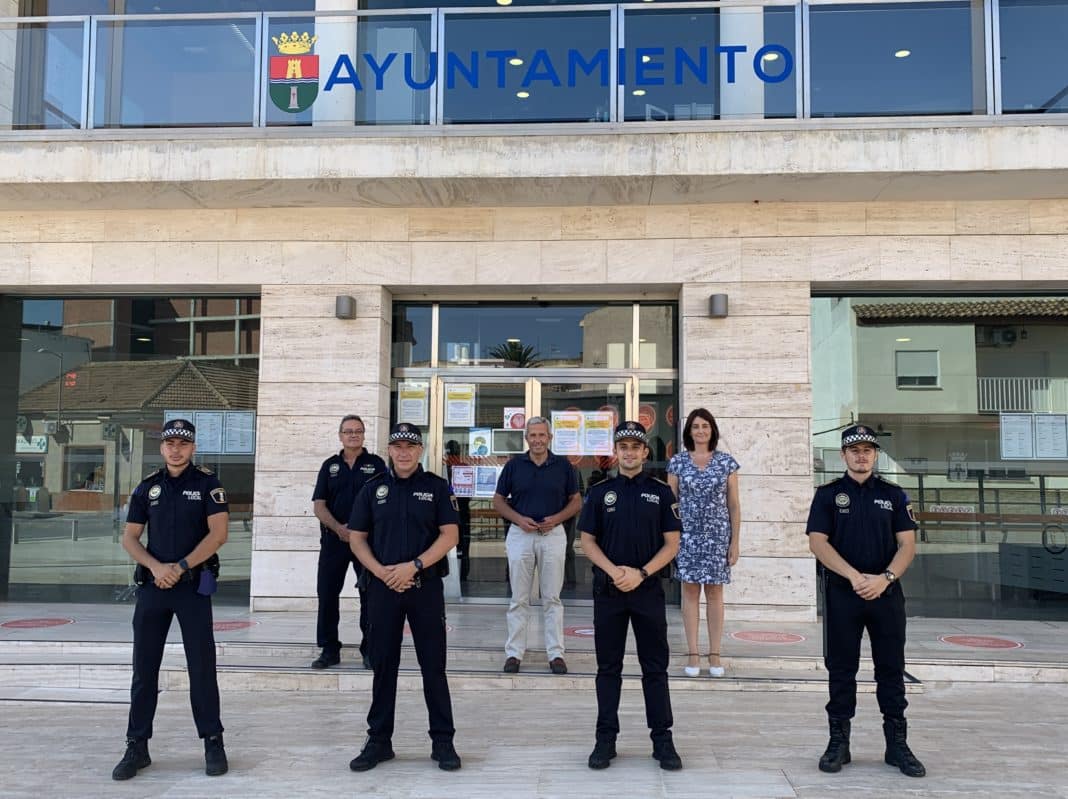 Four new police officers have taken up their duties as agents of the Pilar de la Horadada Local Police
