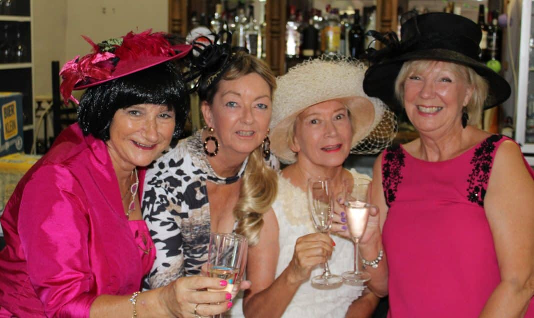 Жіночий день у виконанні театральної групи ACTS