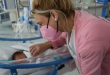 Torrevieja opent aanvraagformulieren voor geboorte- en adoptiesubsidies Volgens ambtenaren van de stad weerspiegelt de maatregel de voortdurende inzet van de raad voor sociale voorzieningen en directe steun voor gezinnen in de stad.