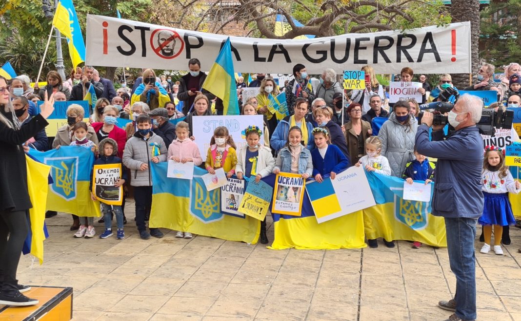 Demonstration in Torrevieja against Putin's aggression