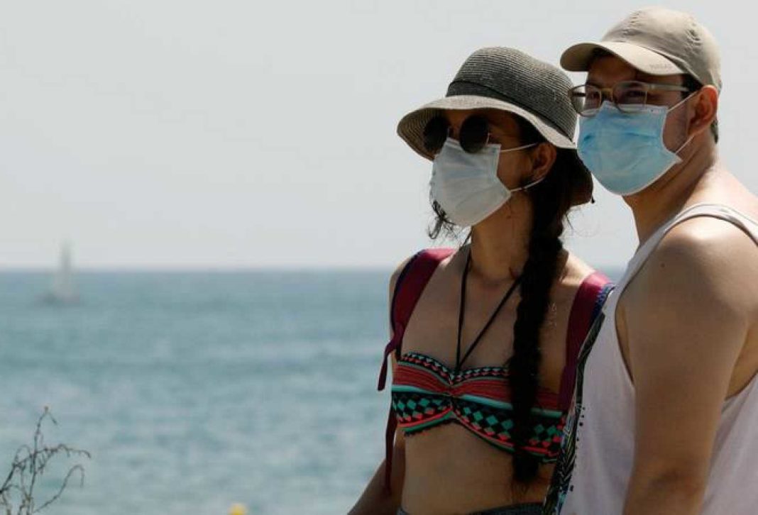 Government to remove mandatory use of masks outdoors next week