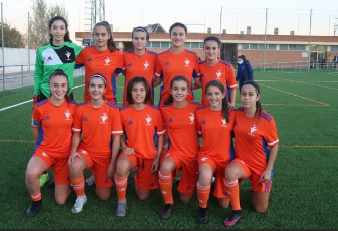 FFCV Valenta Valencian Selections under 15, coached by Alicia Moreno, and under 17, captained by Santi Triguero. Photos: FFCV.