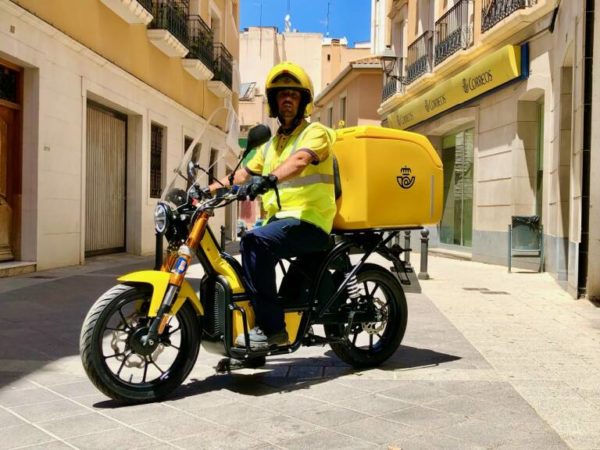 11 New Electric Delivery Motorcycles for Correos Elche