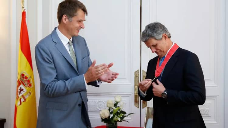 British Ambassador for Spain Hugh Elliott presents OBE to Spaniard Francisco Riberas