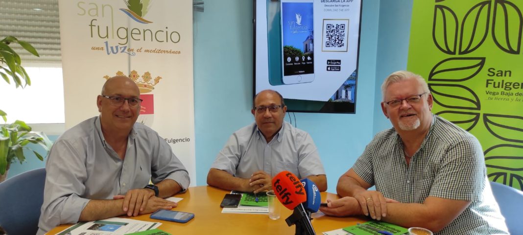 The mayor, José Sampere, with the developer and the councillor for tourism
