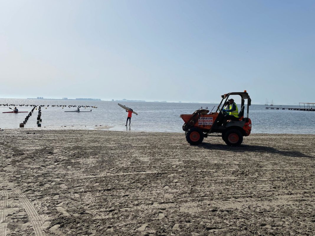 Preparation of Mar Menor beaches