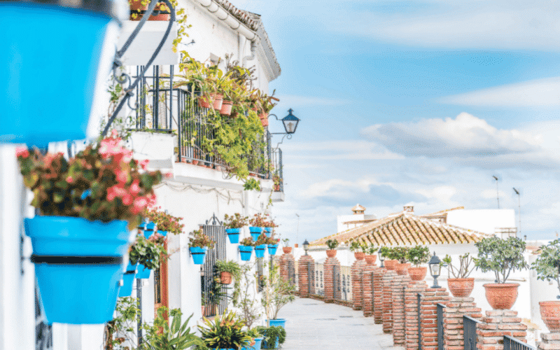 Why Leave UK and Retire on Costa Del Sol