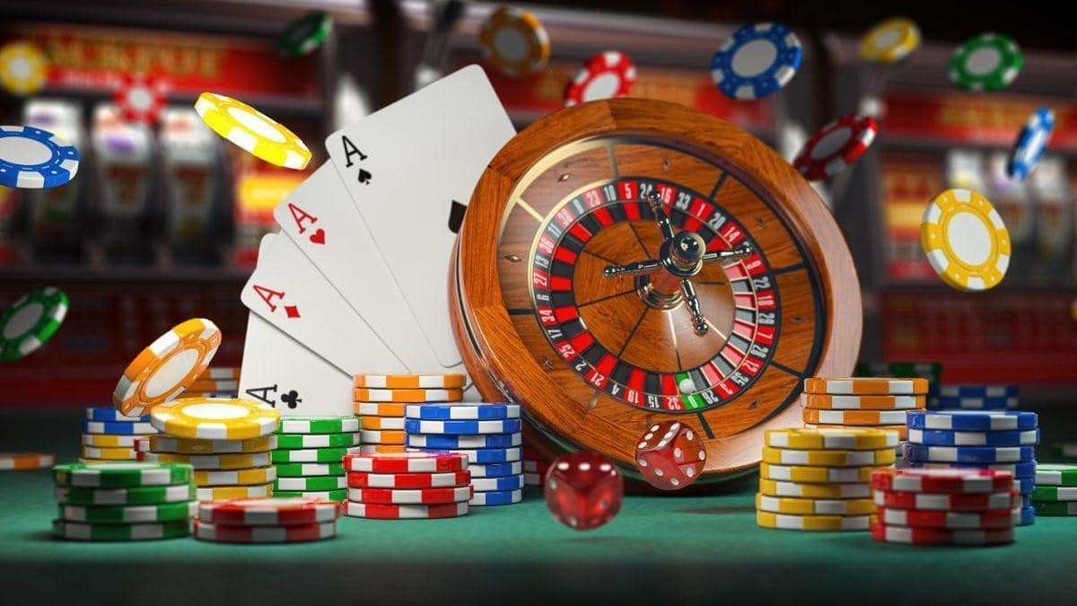 Online vs. land-based casinos: Where should you play at (factors to  consider) - The Leader