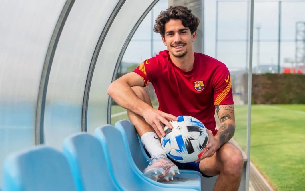 Elche make loan signing of Barcelona’s Collado