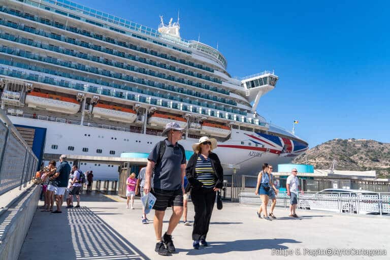 Cartagena hosts 100,000 cruise passengers so far this year