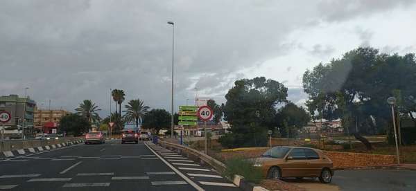 N-332 Cabo Roig 01 - Roundabout entry