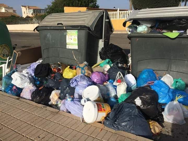 Collapse of Rubbish collection service in Orihuela Costa