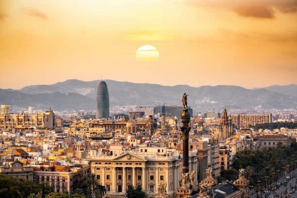 Financial Considerations for British Expats Eyeing Investments in Spain