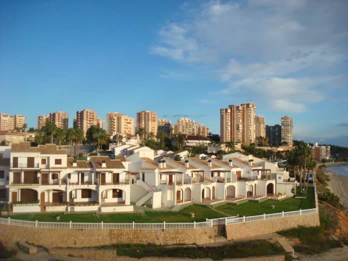 Housing prices in Alicante continue to climb, with February marking a new all-time high for the city.