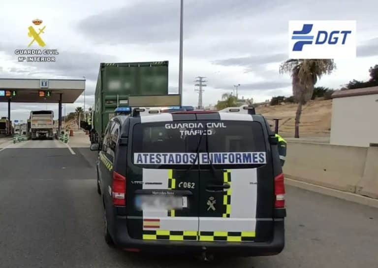 Truck driver found six times over the limit on AP-7 in Orihuela Costa