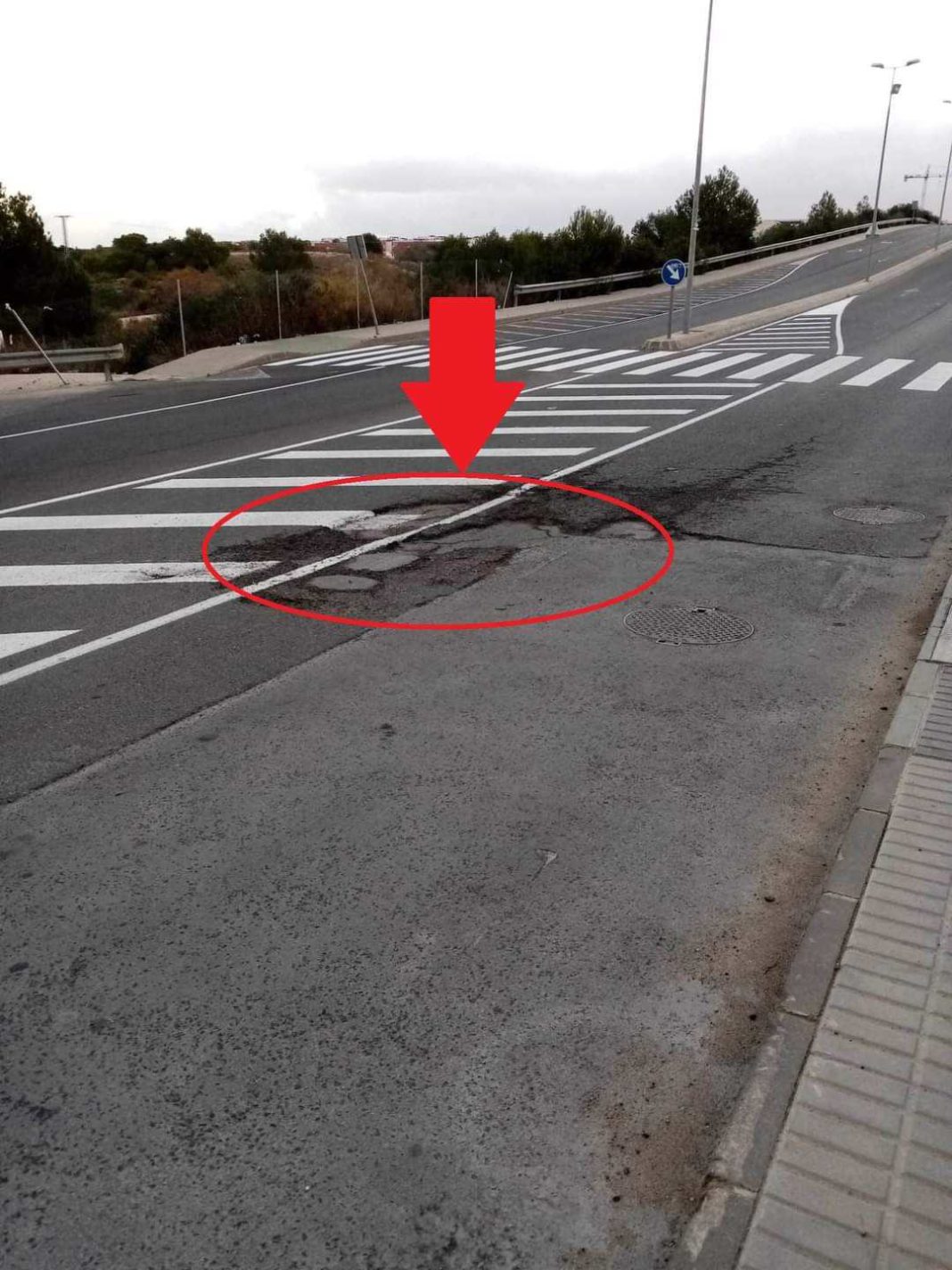 Heilmittel für Schlaglöcher in Orihuela Costa.