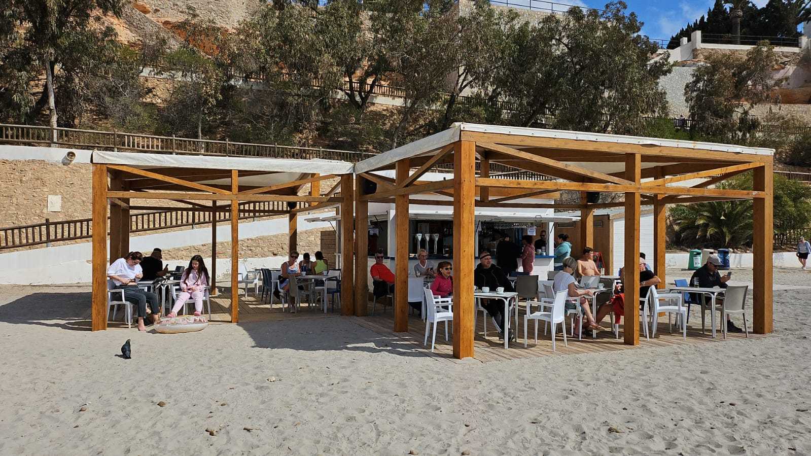 Cabo Roig Beach bar reopens