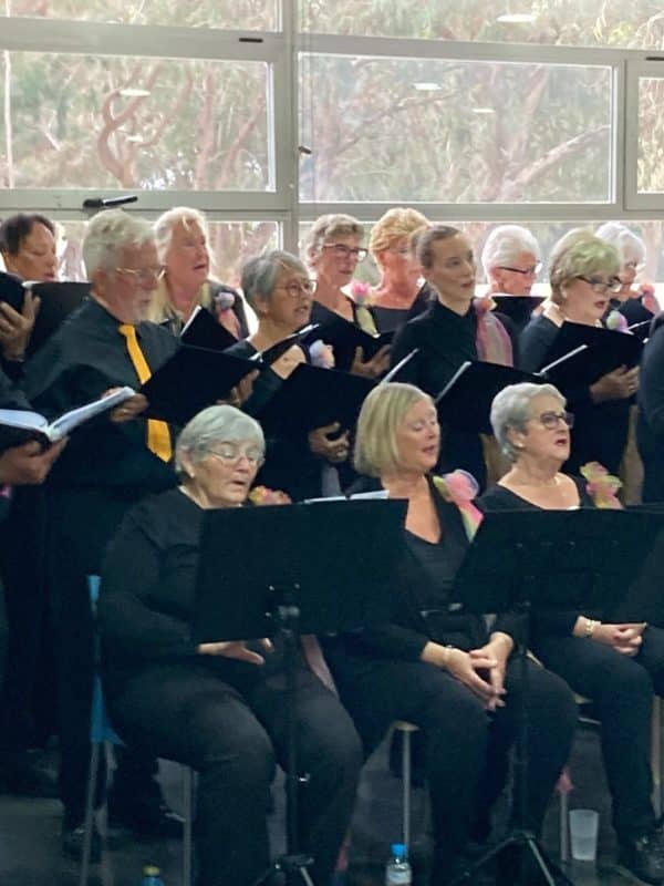 Crescendo International Choir to Give Four Spring Concerts for Free