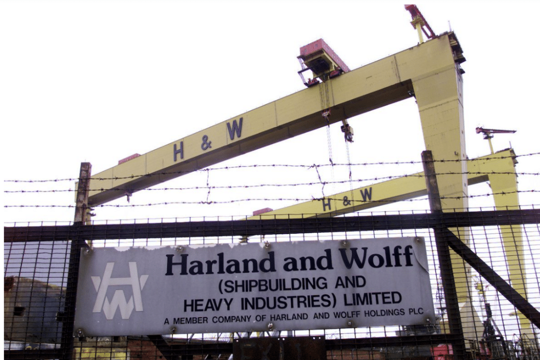Harland & Wolff (H&W), conocida por construir el Titanic, está cerca de concretar un acuerdo de rescate apoyado por el gobierno con el grupo naviero español Navantia.