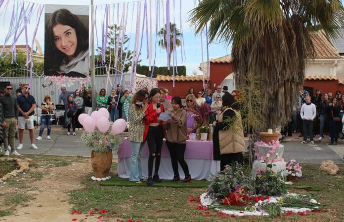 Beide tieners riskeren nu de maximale straf die de Spaanse jeugdwetgeving toestaat: acht jaar in een gesloten detentiecentrum.