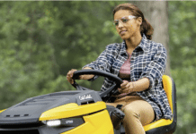 The Environmental Impact of Gas vs. Electric Lawnmowers When comparing the environmental impact of gas versus electric lawnmowers, it’s clear that electric mowers are generally the greener choice.