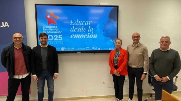 En plus de conférences inspirantes, les participants pourront assister à des performances musicales et à des événements surprises,