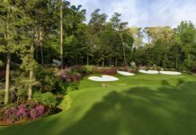 FR EL BÚNKER AVEC MICK THE GRIP Le 3 avril 1995, Tiger Woods, âgé de 19 ans, franchit pour la première fois le portail de l'Augusta National Golf Club. Il ne fut pas impressionné.