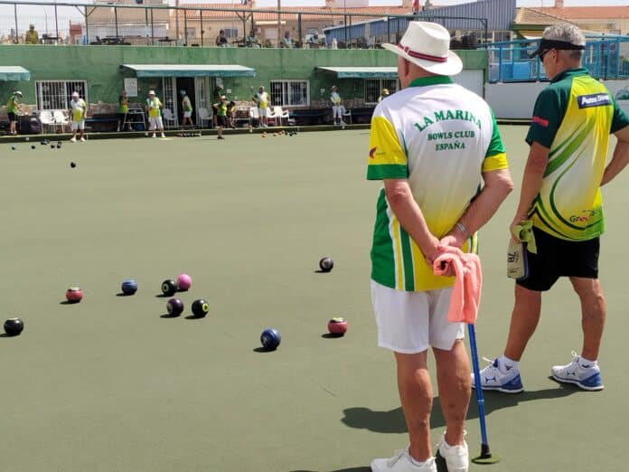 I Spitfire-divisjonen reiste Greenlands Gladiators til La Marina for en bortekamp spilt under varme og fuktige forhold.