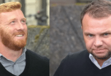 Dobbel begravelse for gangsterpar som ble skutt og drept på Costa del Sol En felles begravelse har blitt holdt i Bishopbriggs, East Dunbartonshire, for Eddie Lyons jr. (46) og Ross Monaghan (43), to fremtredende skikkelser knyttet til Lyons-kriminalitetsgruppen, etter at de ble drept i en bar i Fuengirola.